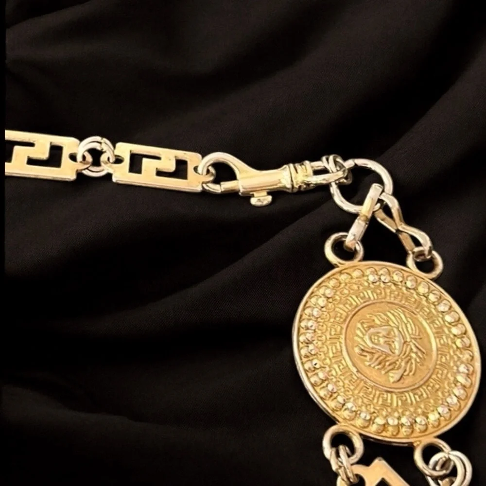 Gold tone Luxurious Metallic belt